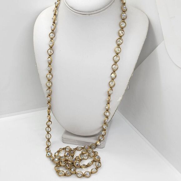 Aura Jewelry - Vintage Aurora Borealis Crystal And Gold‎ Tone Beaded Necklace Unsigned Jonne?